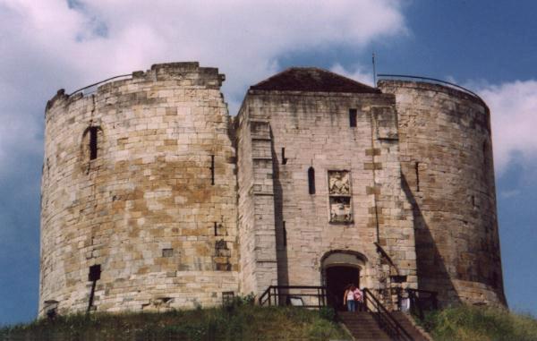 It's not all that tall is it? Do you think a few of the jews just ended up with broken legs? That must have been awkward for them.